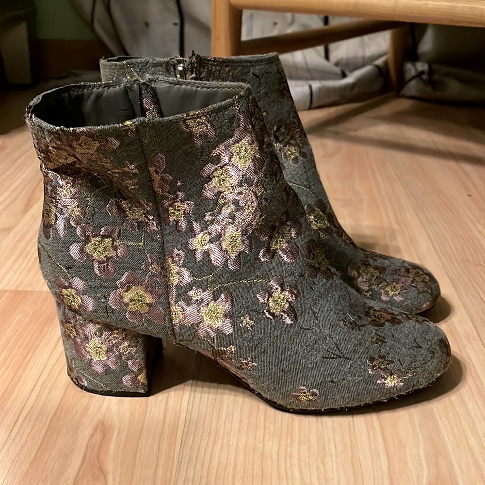 Zigi Soho Nydia Floral Embroidered Ankle Boots - Picture 3 of 7